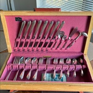 Vintage WM ROGERS & SON Silverplate Flatware 1954